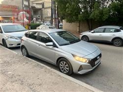 هیوندای i20